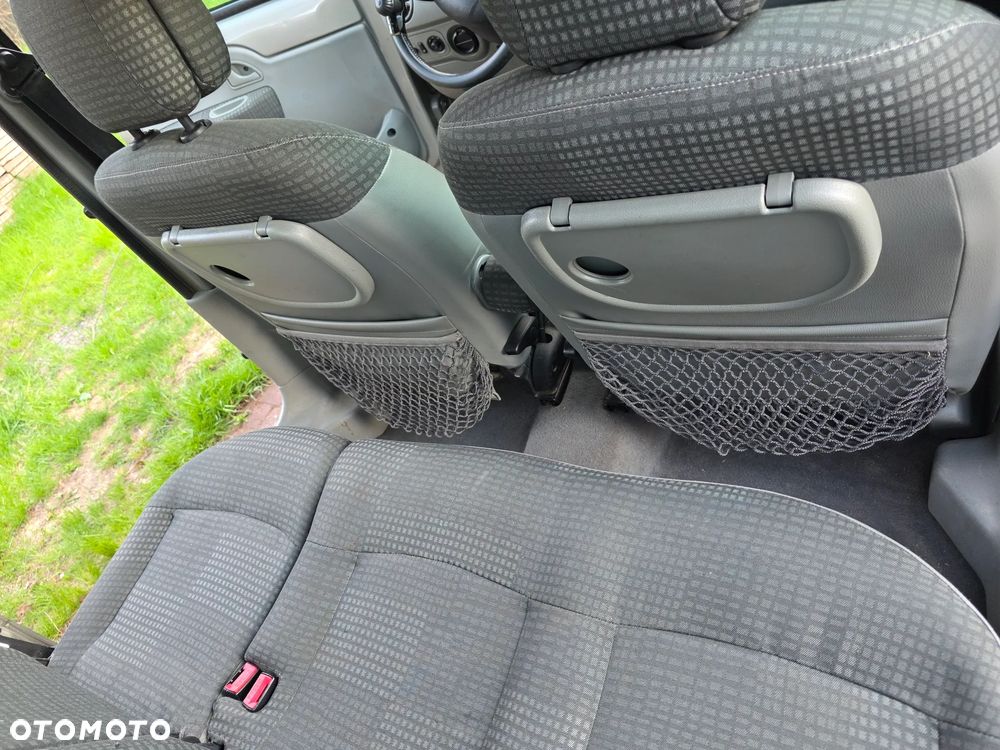 Renault Kangoo 1.6 16V Authentique 4x4 - 24