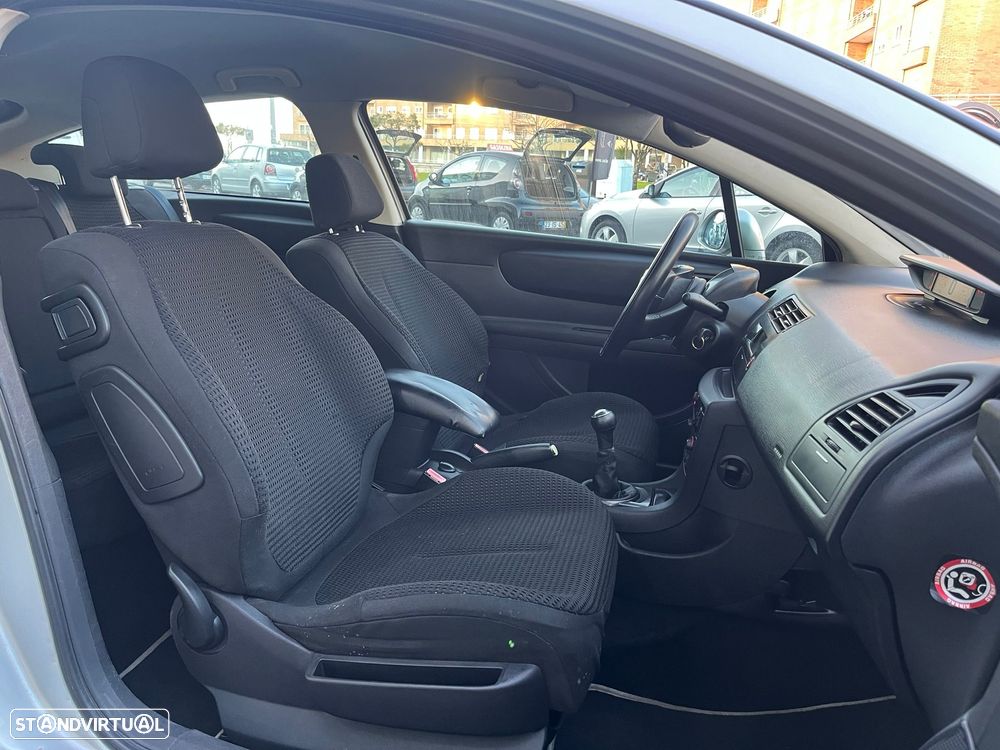 Citroën C4 1.6 HDi VTR - 10