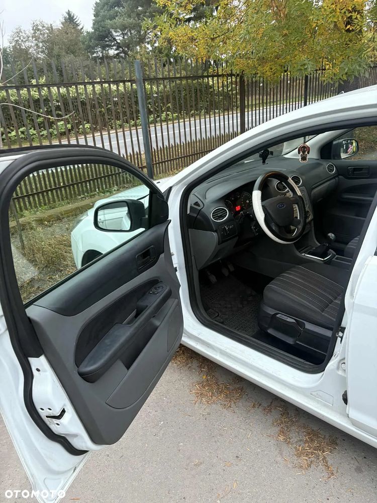 Ford Focus - 9