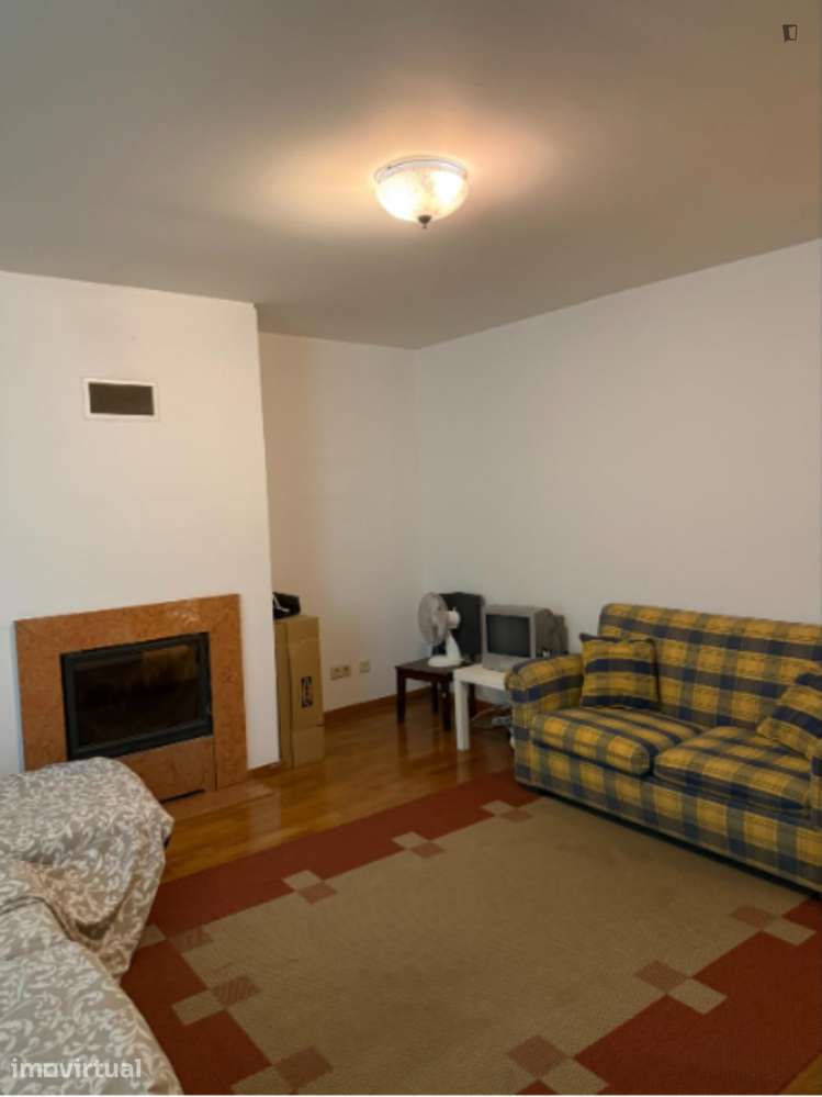 Apartamento com 3 quartos - localizado em Paranhos Porto - Grande imagem: 2/16