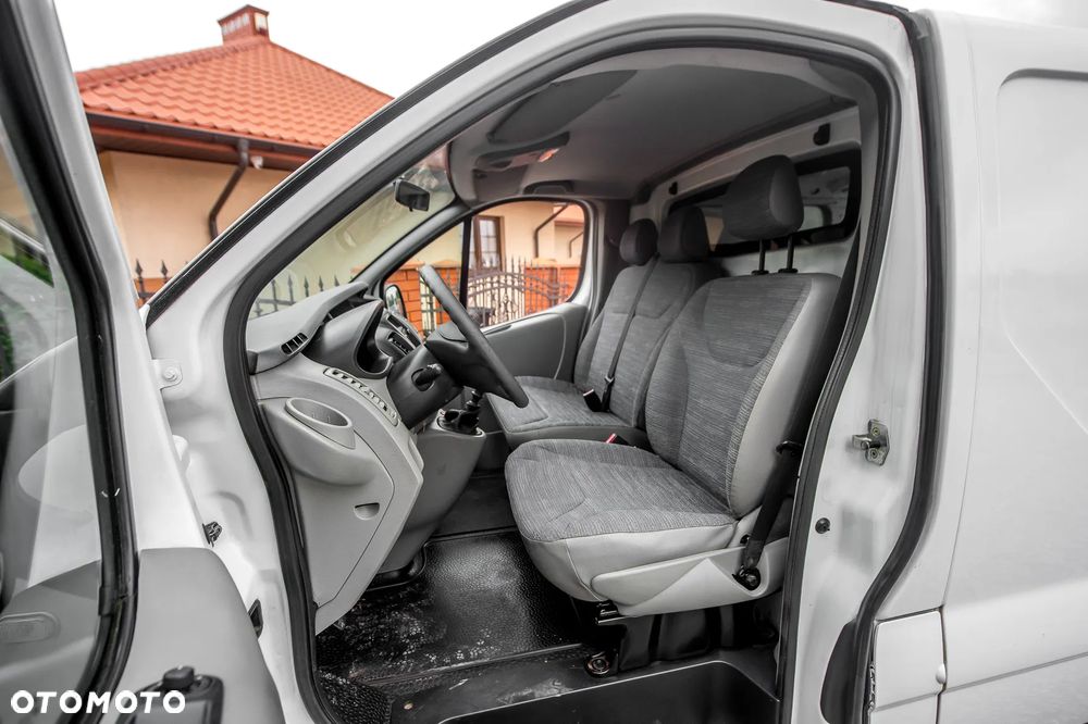 Renault Trafic - 12