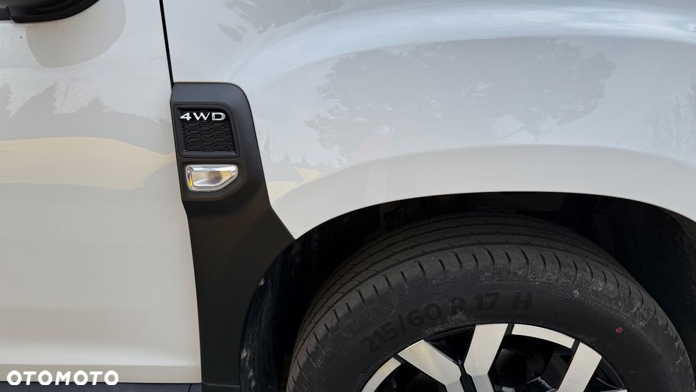 Dacia Duster 1.6 SCe Blackshadow 4x4 S&S - 1