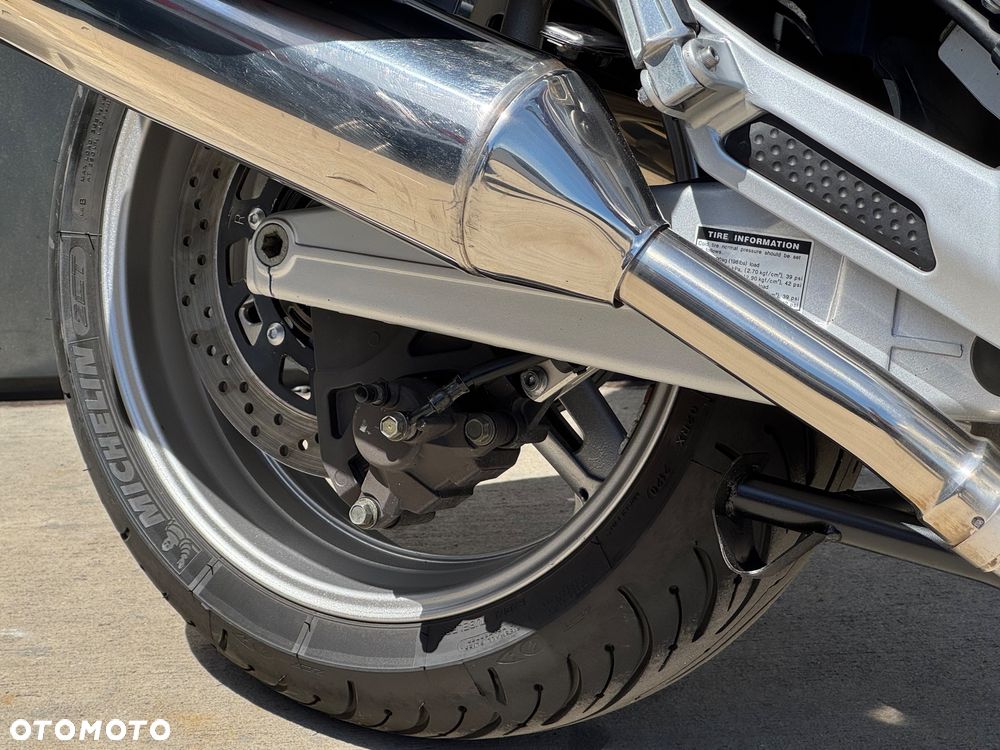 Yamaha FJR - 10