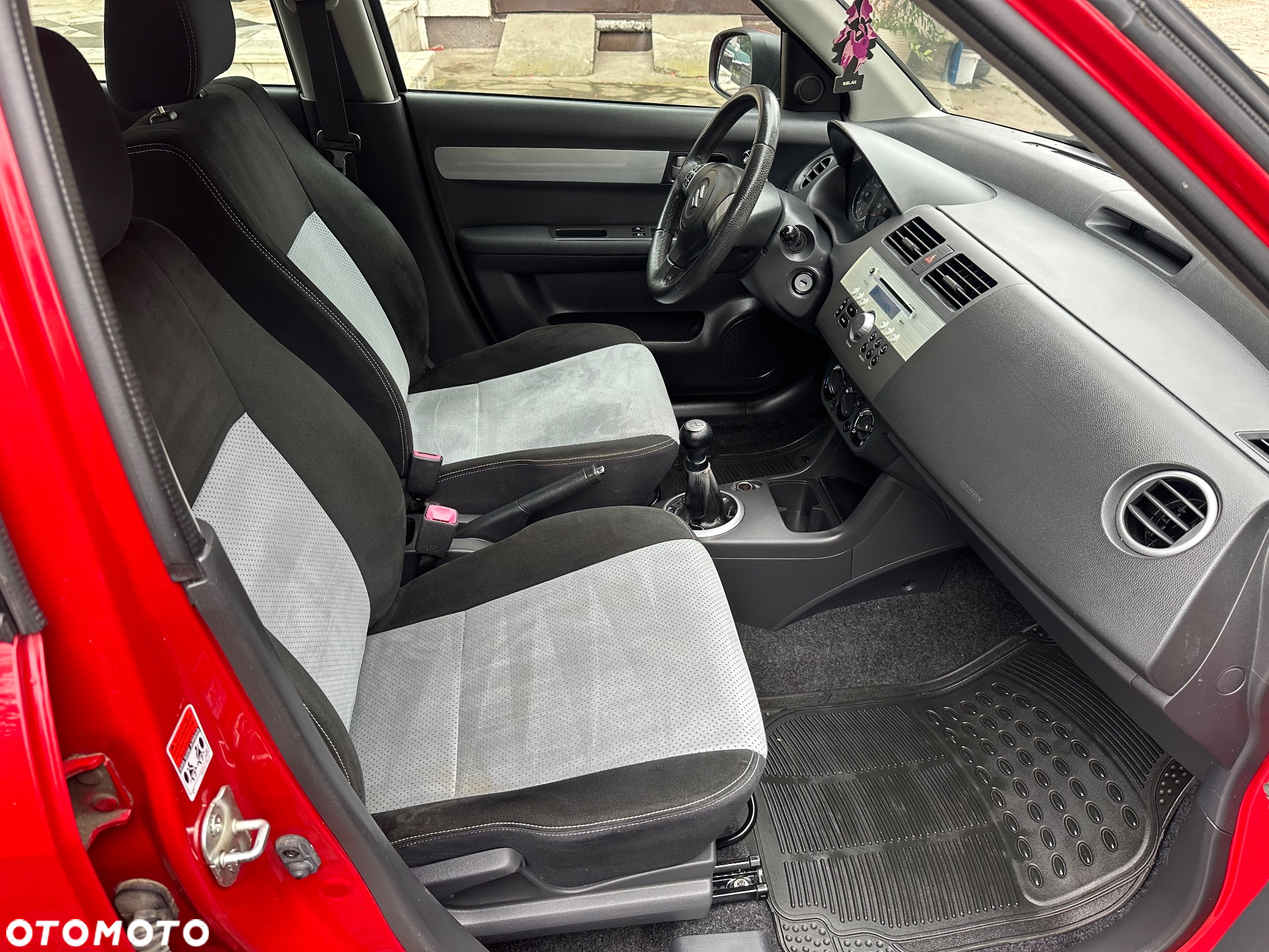Suzuki Swift 1.3 Limited 25 - 12