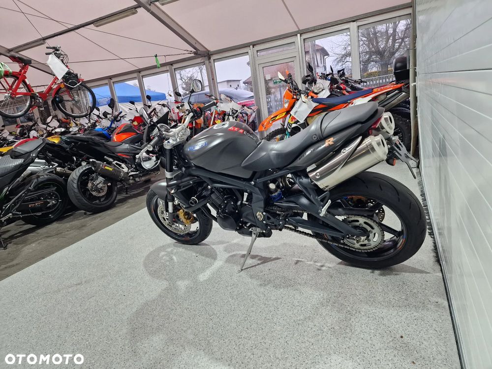 Triumph Street Triple - 19