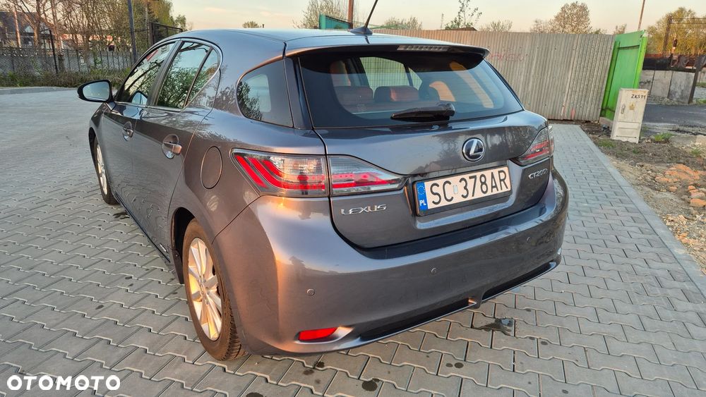Lexus CT 200h Prestige - 3