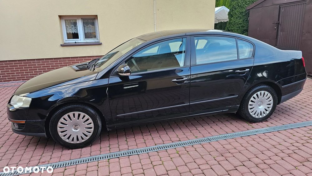 Volkswagen Passat 2.0 TDI Comfortline - 13