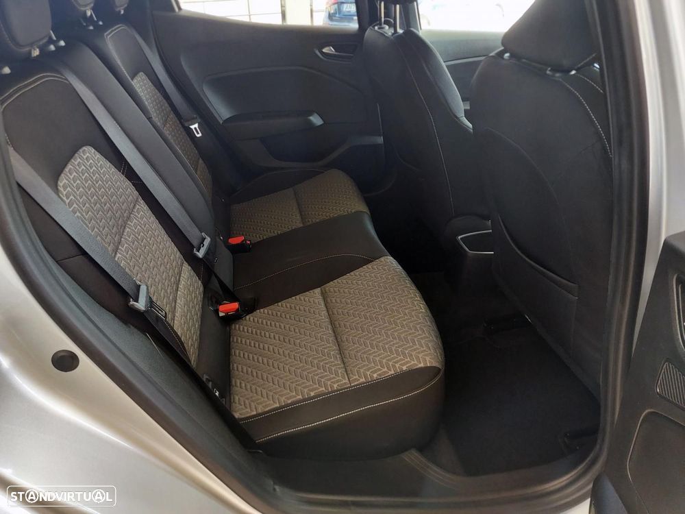 Renault Clio 1.0 TCe Evolution Bi-Fuel - 37