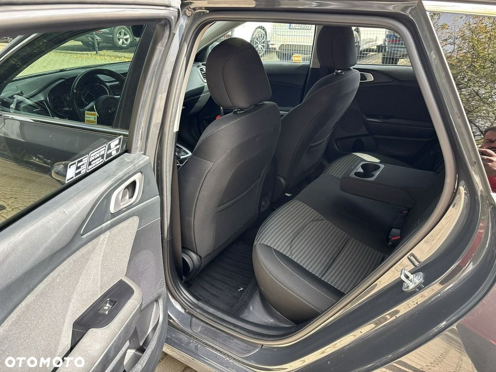 Kia Ceed 1.5 T-GDI Business Line DCT - 20