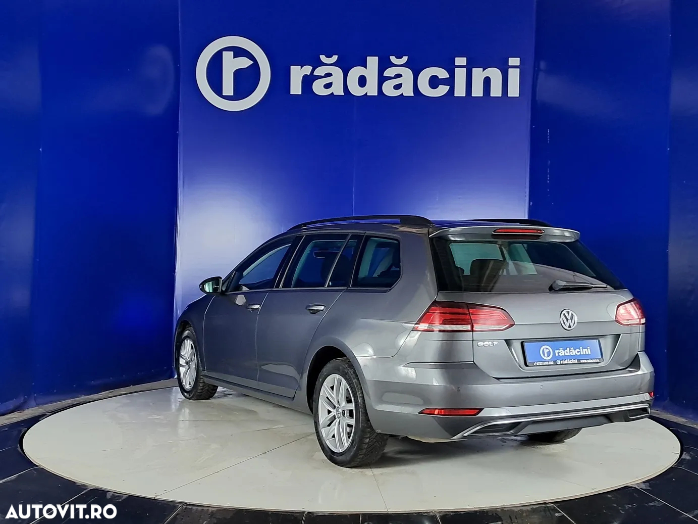 Volkswagen Golf - 3