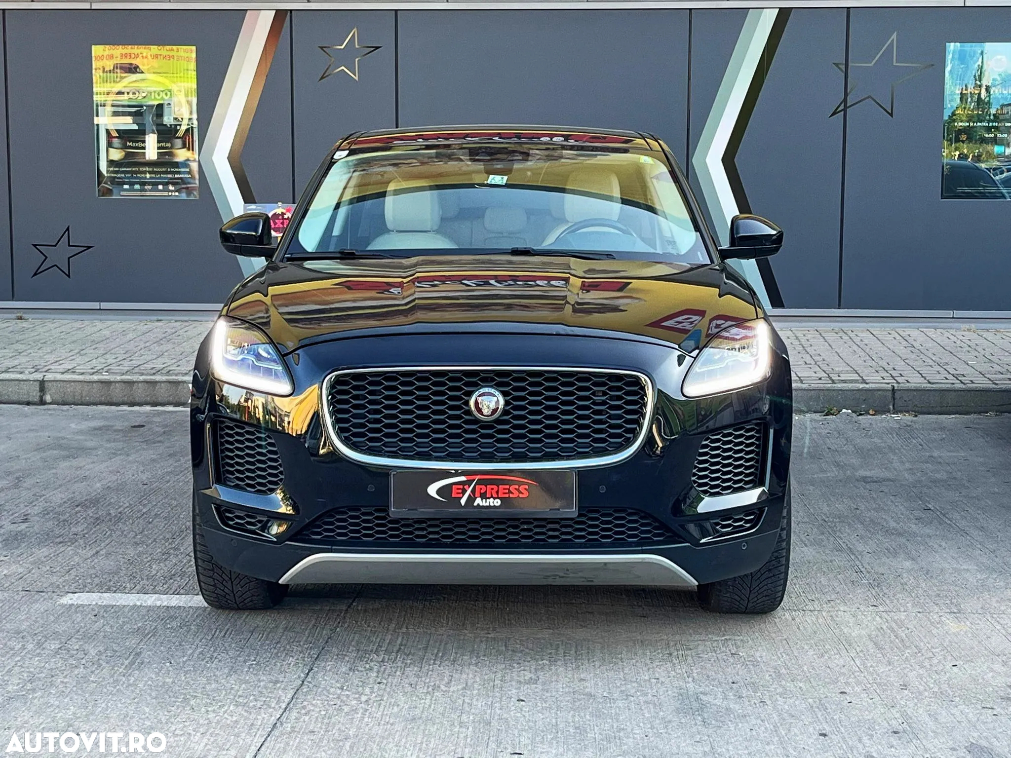 Jaguar E-Pace D150 AWD Aut. R-Dynamic S - 14