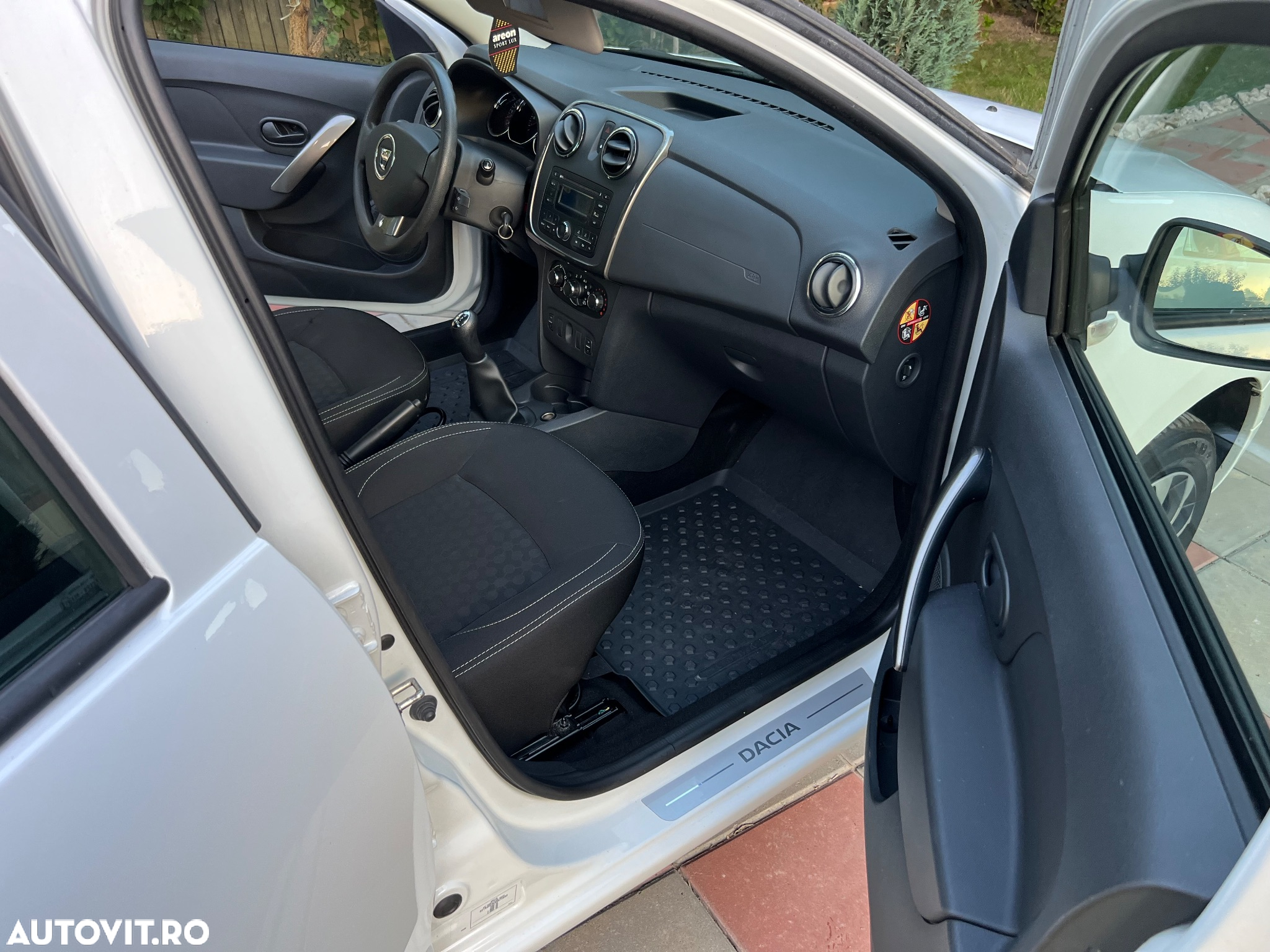 Dacia Logan MCV 1.2 73 CP Laureate - 10
