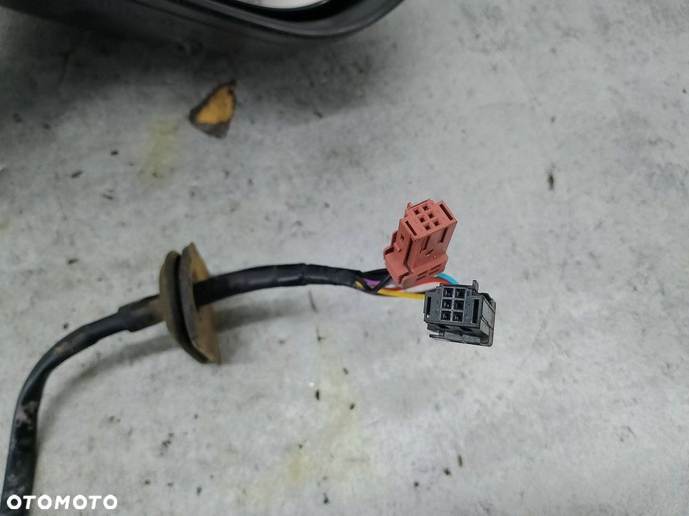 LUSTERKO PRAWE CITROEN C3 II E20207156  A081275 EZR - 3
