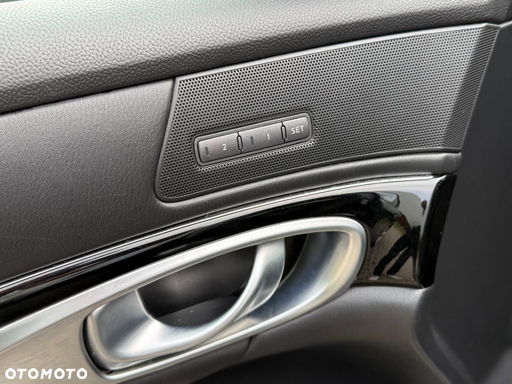 Infiniti M M30d S Premium - 30