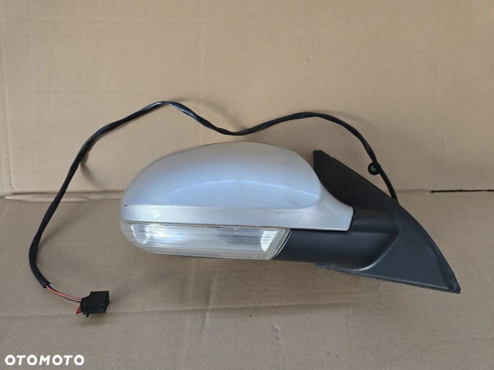 VW PASSAT B6 LUSTERKO PRAWE LA7W 6 PIN EUROPA - 1