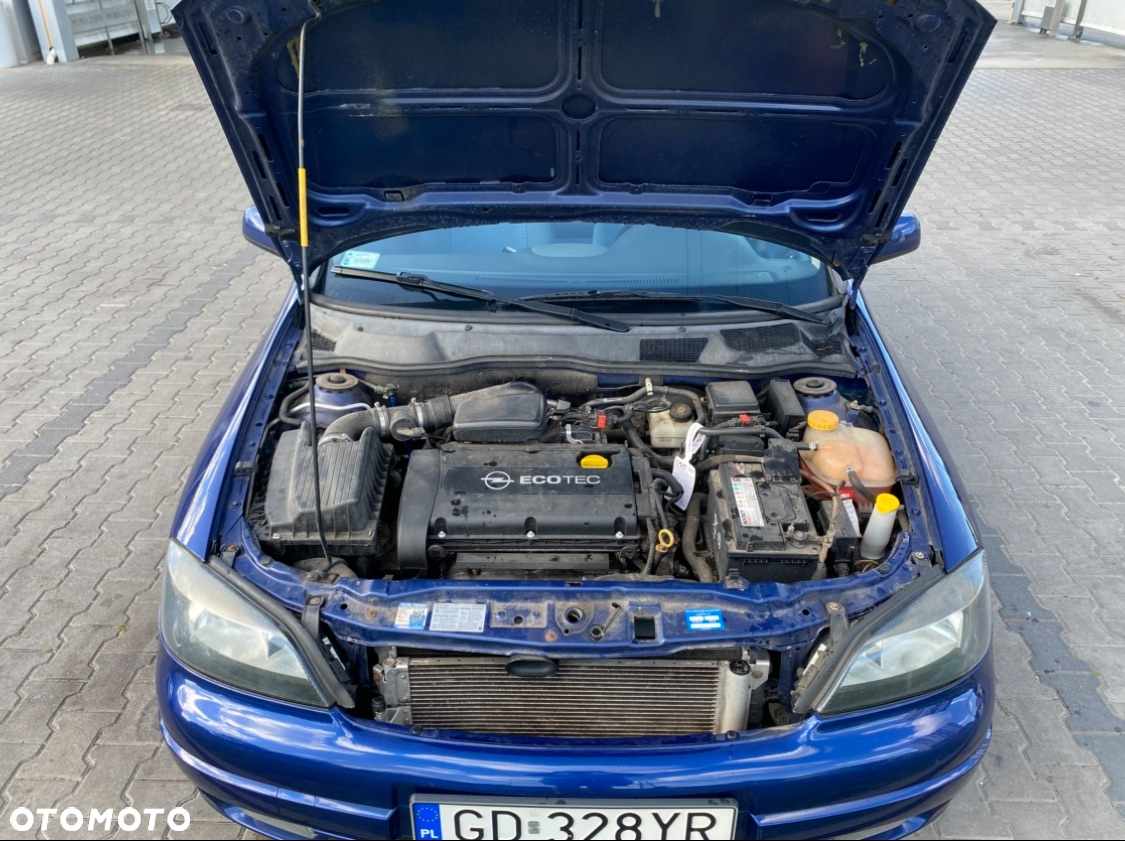 Opel Astra II 1.6 - 9
