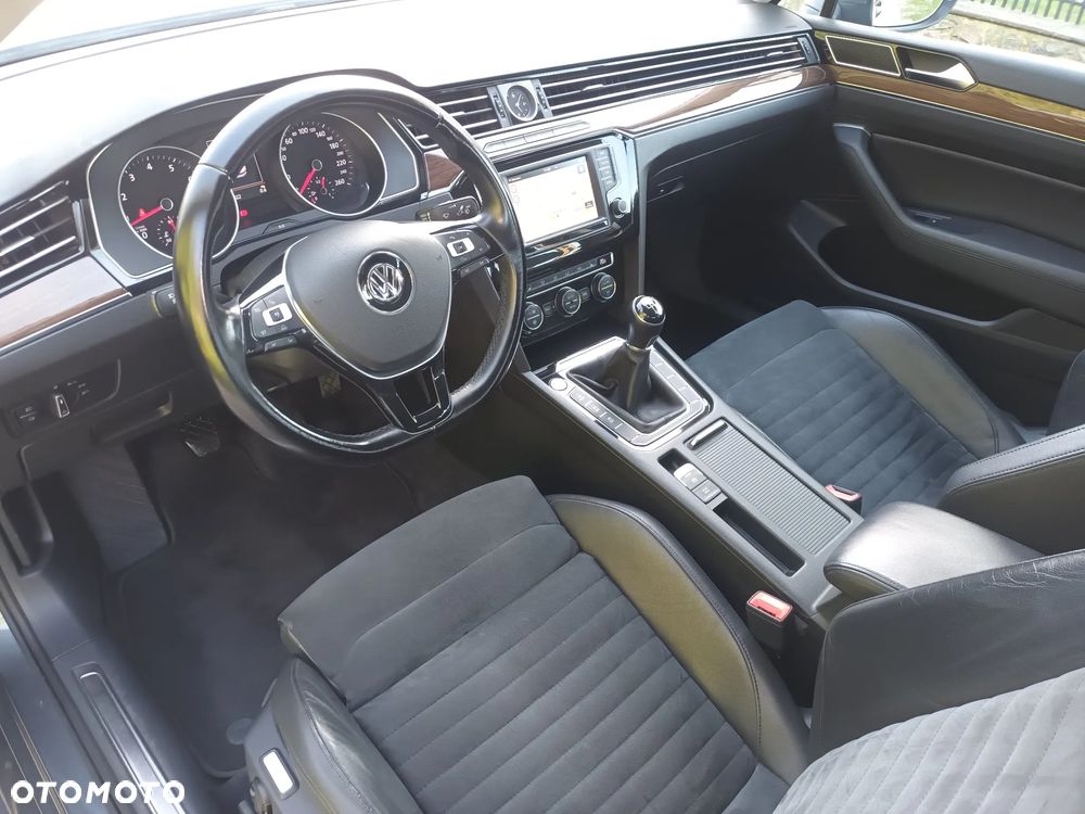 Volkswagen Passat 1.8 TSI BMT Highline - 11