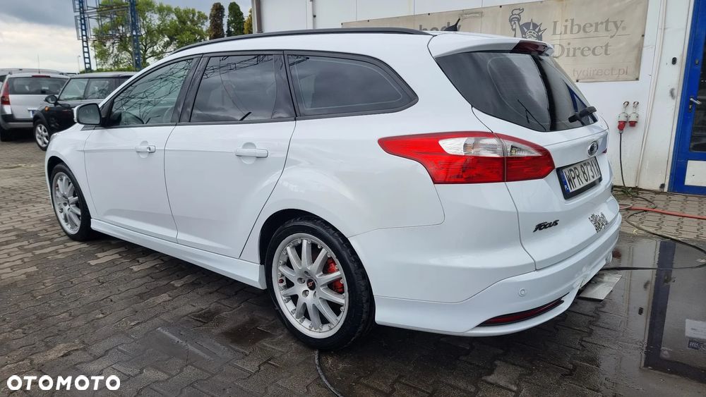Ford Focus 1.0 EcoBoost Titanium - 6