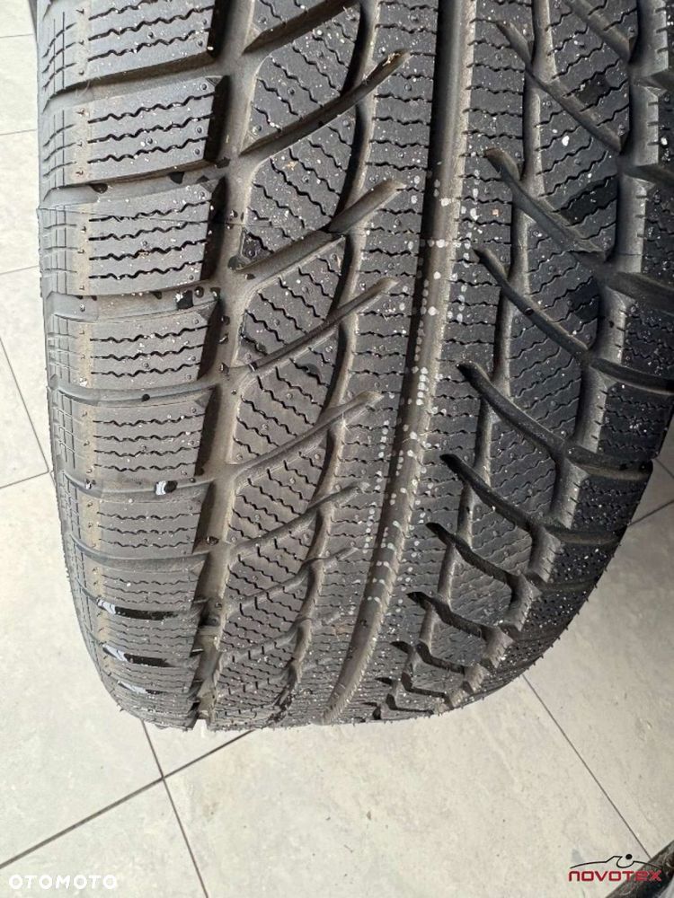 Volvo V40 T4 Momentum - 26