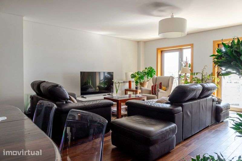 Apartamento T4 em localização privilegiada - Grande imagem: 2/12