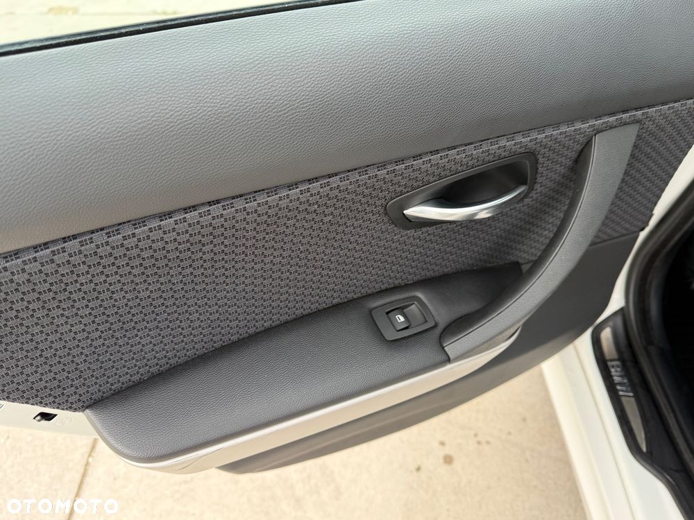 BMW Seria 3 318i Edition Lifestyle - 16