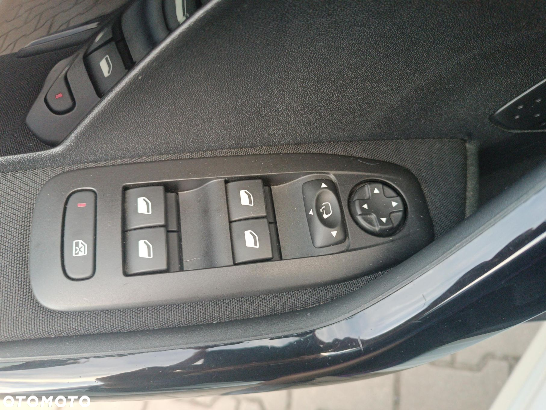 Peugeot 208 1.2 PureTech GPF Allure S&S EAT6 - 16