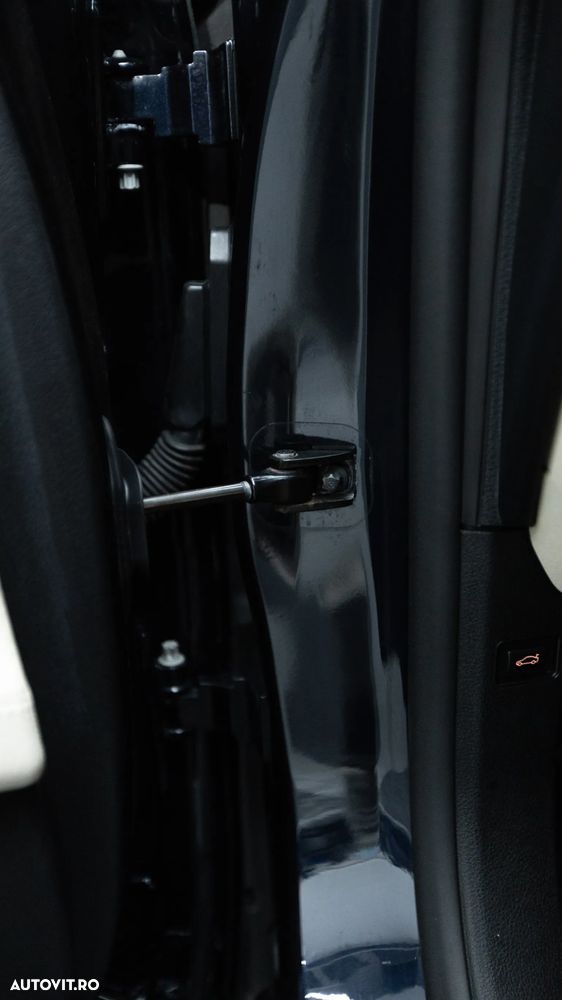 BMW Seria 7 750i xDrive - 7