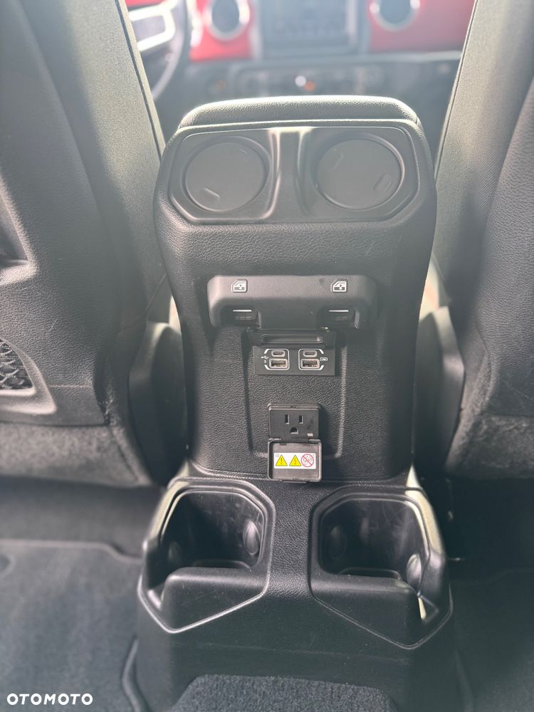 Jeep Wrangler 3.6 Unlim Rubicon - 33