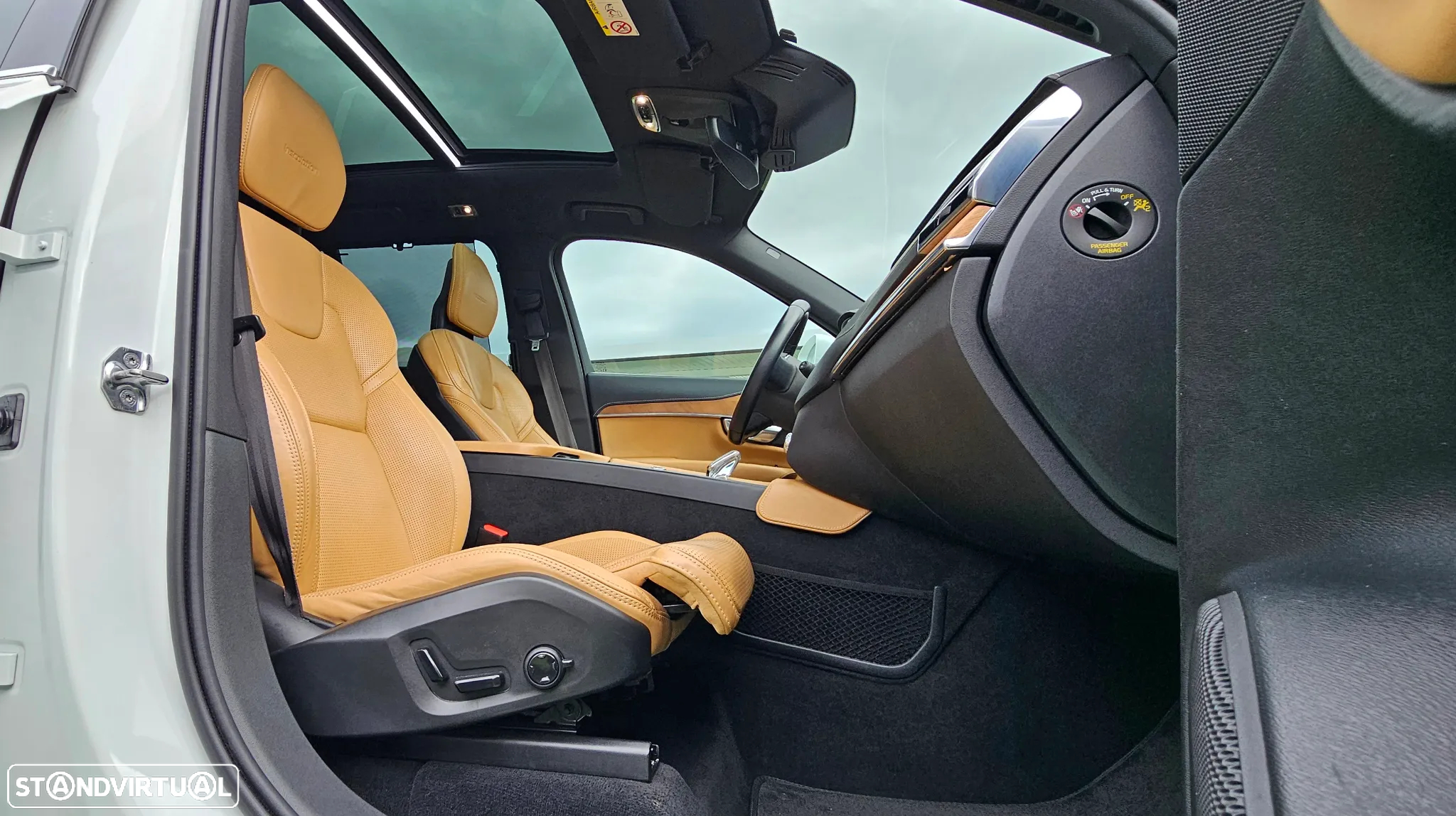 Volvo XC 90 2.0 B5 Inscription AWD - 28