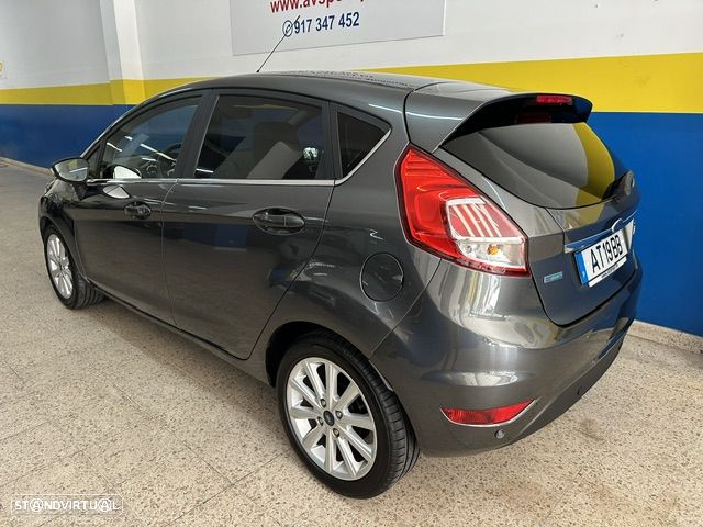 Ford Fiesta 1.0 EcoBoost S&S TITANIUM - 5