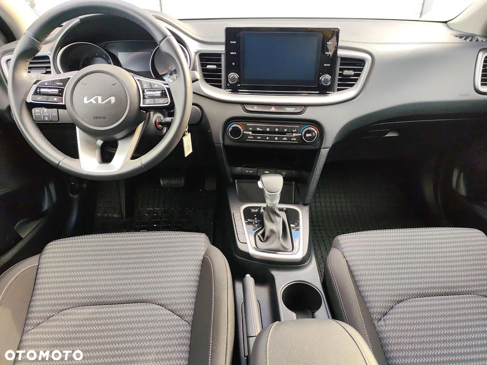Kia XCeed 1.5 T-GDI M DCT - 13