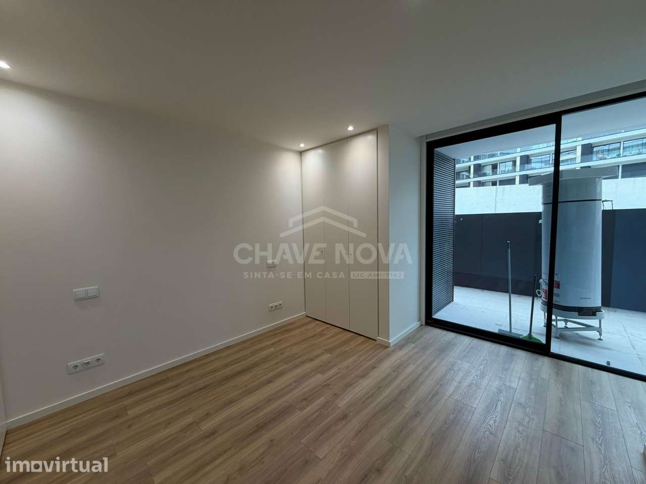 T1 Novo c/ Lugar de Garagem em Santa Marinha (VL8) - Grande imagem: 5/8
