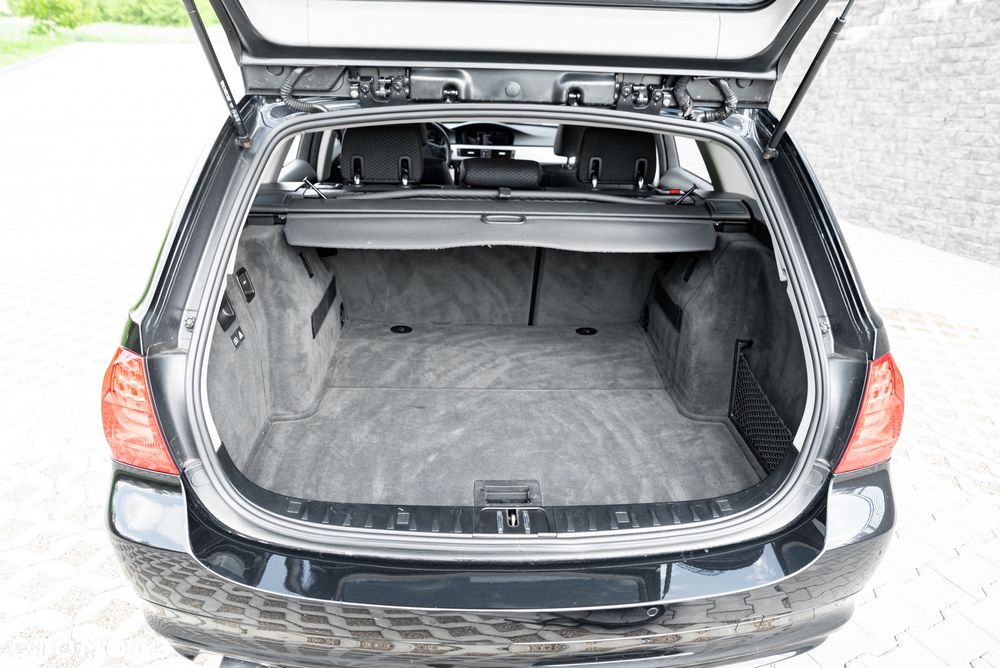 BMW Seria 3 320d xDrive DPF - 21