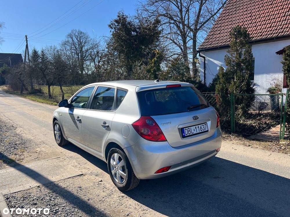 Kia Ceed 1.6 CVVT EX - 4