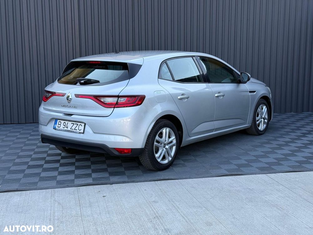 Renault Megane - 5