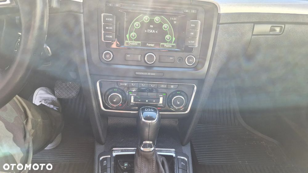 Skoda Superb 2.0 TDI DSG Active - 17