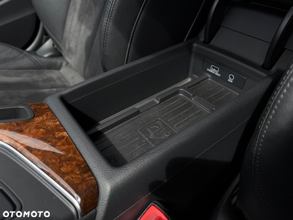 Audi A4 Avant 40 TDI quattro S tronic S line - 23