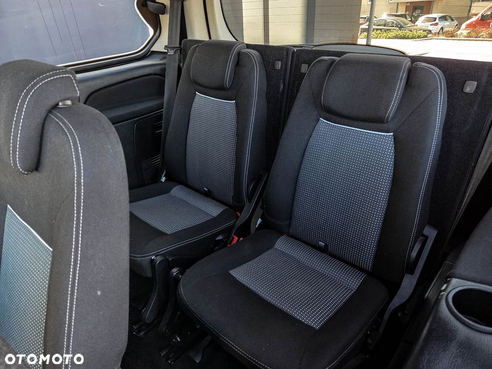 Ford Galaxy 2.0 TDCi Titanium - 9