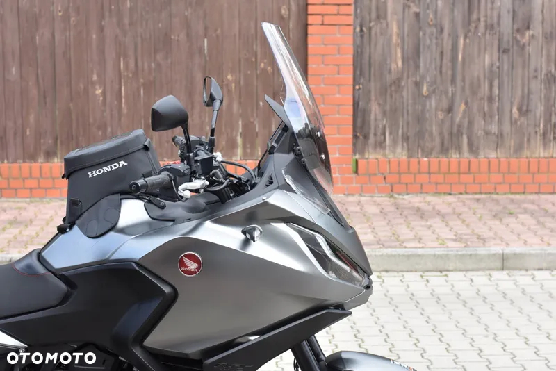 Honda NT - 9