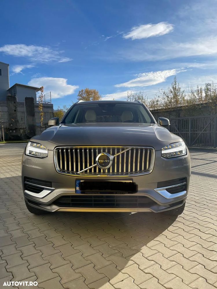 Volvo XC 90 T8 eAWD R-Design - 4