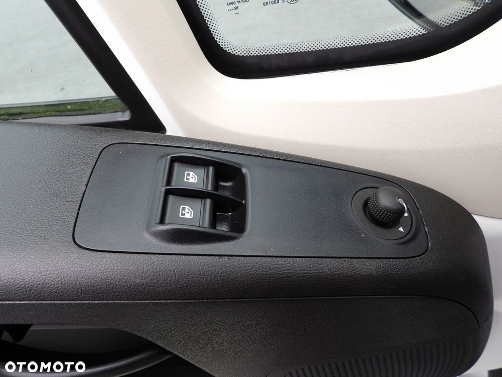 Peugeot BOXER SKRZYNIA PODWÓJNA KABINA DOKA 7 MIEJSC TEMPOMAT KLIMATYZACJA  140KM - 24