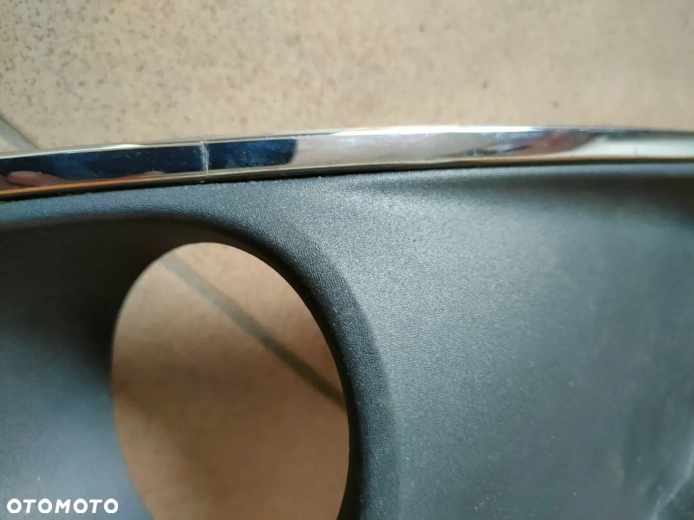 Kratka halogenu w zderzak Renault Megane 4 - 5