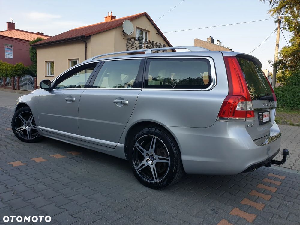 Volvo V70 D4 Geartronic Summum - 4