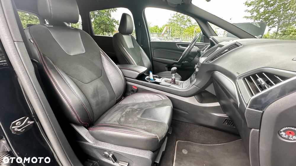 Ford S-Max - 38