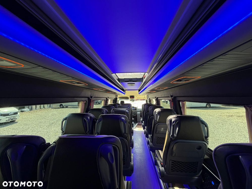 Mercedes-Benz Sprinter 519 - 33