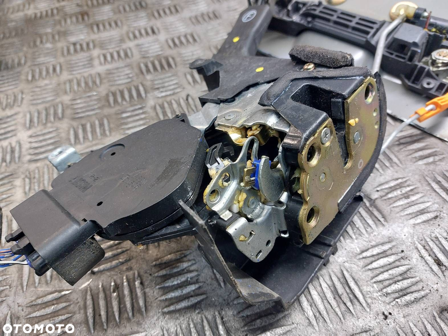 ZAMEK DRZWI PRAWY PRZÓD + KLAMKA ZEWNĘTRZNA TOYOTA RAV4 II LIFT - 5