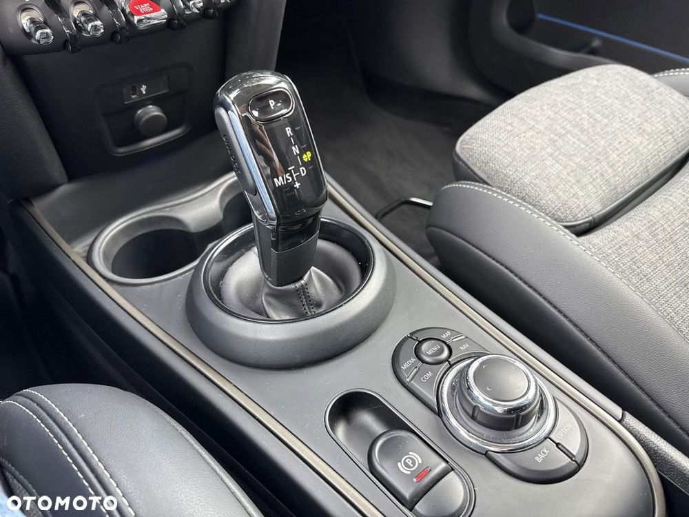 MINI Countryman - 16