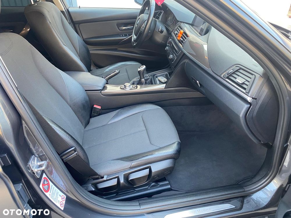 BMW Seria 3 320d Modern Line - 29