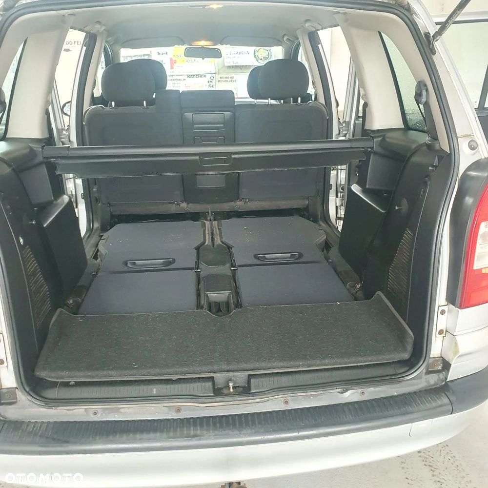 Opel Zafira 1.8 16V Comfort - 10