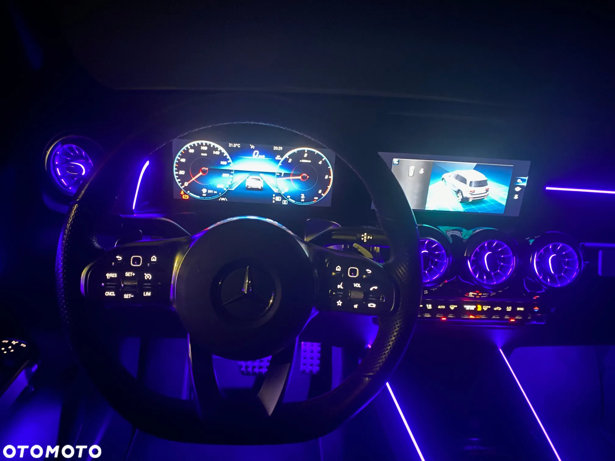 Mercedes-Benz GLB 200 d 8G-DCT AMG Line - 12